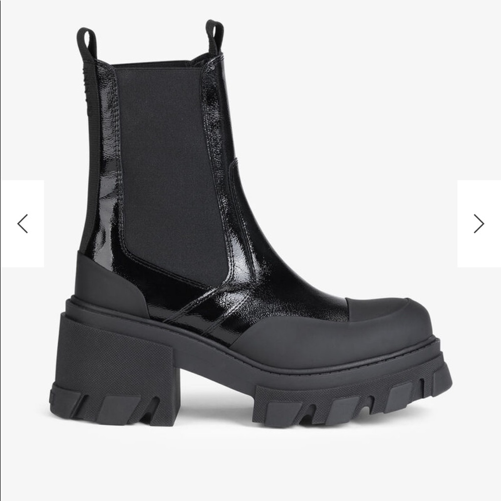 GANNI Patent leather cleated chelsea boots 37